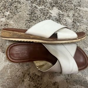 SANDALS ☀️☀️☀️🌞🌞 So comfortable. Size 7, used. Will clean before shipping!